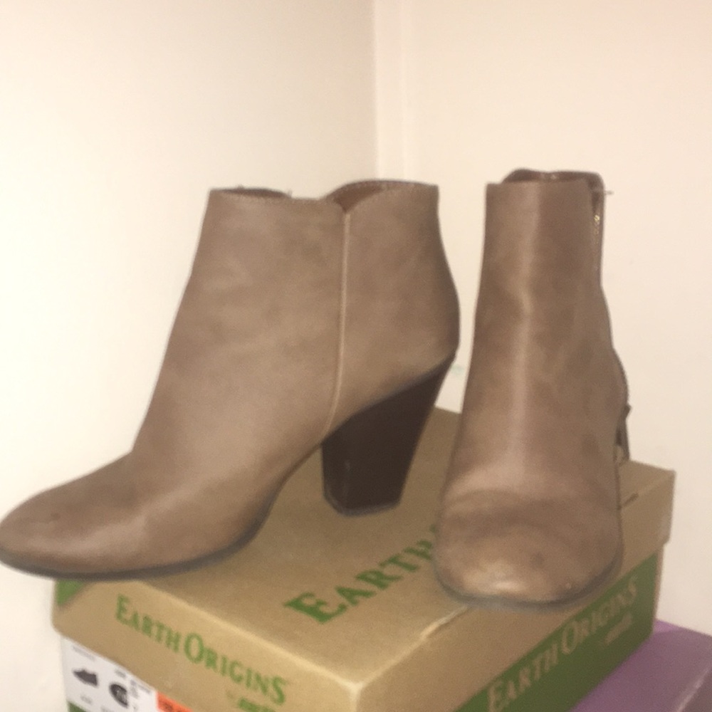 Ankle boots